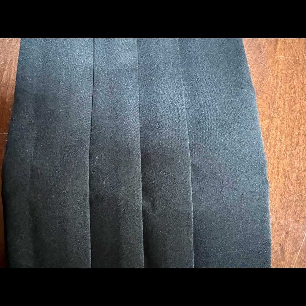 Traditional Black Cummerbund and Tie. Fits up to a 36” waist. - Picture 4 of 6
